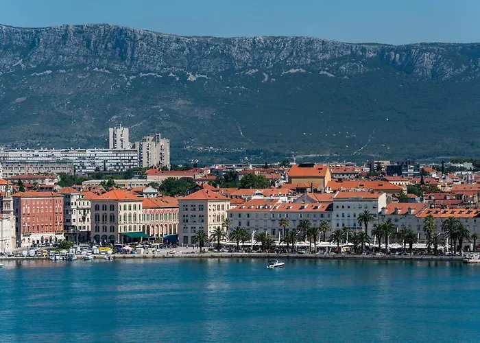 Luxury Mareta Bed & Breakfast 4*